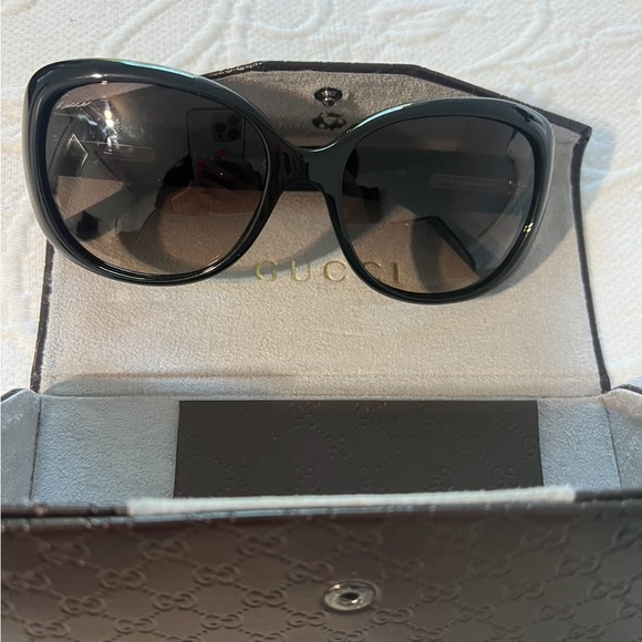 Gucci Sunglasses - Picture 1 of 3